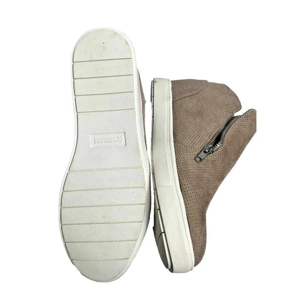 Cushionaire Sneakers Women